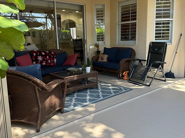 20121 Eagle Glen Way — Photo 8