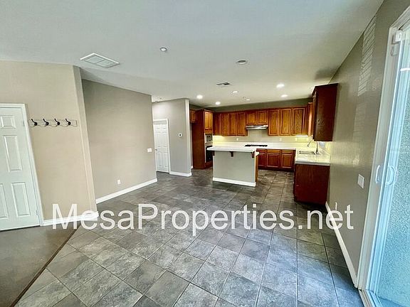 4th image of 15872 Snowy Peak Ln