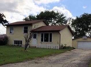 603 S Howard St, Harvard, IL 60033