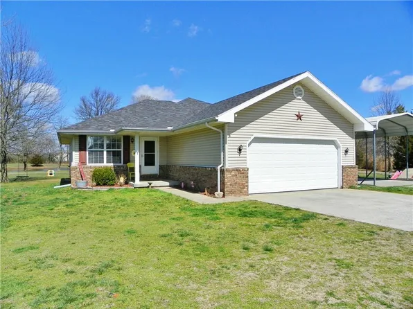 594 E 520th Ave, Pittsburg, KS 66762