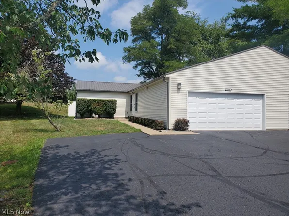 1099 Concord Pl, Zanesville, OH 43701