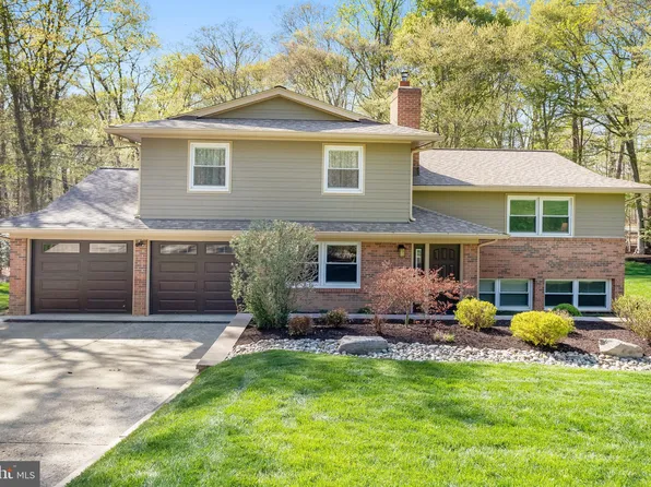 10242 Van Thompson Rd, Fairfax Station, VA 22039