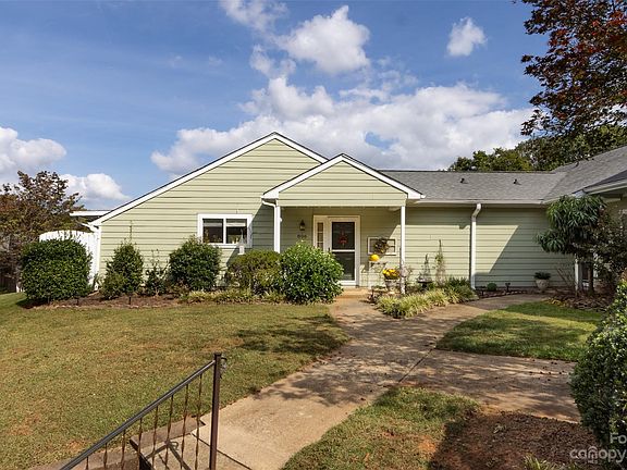 2nd image of 806 Sardis Cove Dr