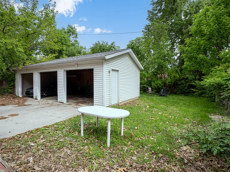 16700 Clifton Blvd #3 — Photo 18