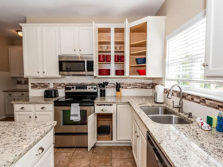 5991 Underwood Ave — Photo 23