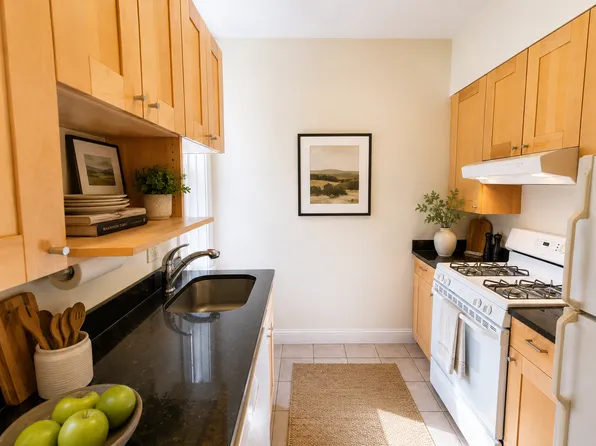 27 Queensberry St, Boston, MA