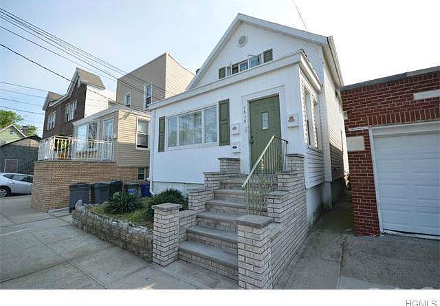 1319 Bradford Ave
