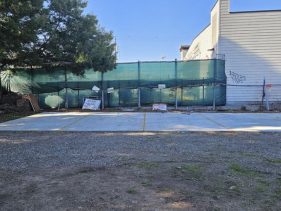 4th image of 544 International Blvd #5