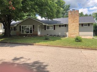 15 Hickory St, Farmington, MO 63640