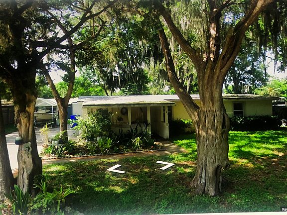 5th image of 121 Mohegan Rd