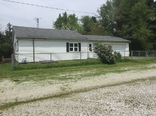8096 S Us Highway 35, Knox, IN 46534