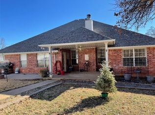 322 W Lake Rd, Guthrie, OK 73044