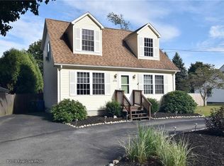 548 Phenix Ave, Cranston, RI 02920