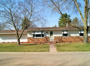 421 Shady Ln, Wisconsin Rapids, WI 54494