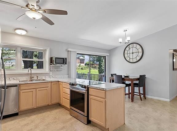 4th image of 2655 Northridge Pl