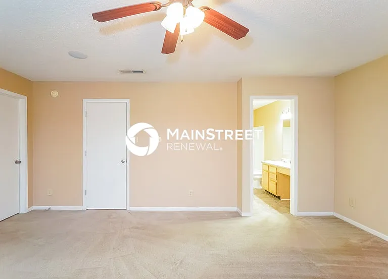 10806 Woods Dr — Photo 15