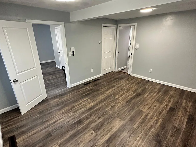 541 Mount Hope St #541 — Photo 5