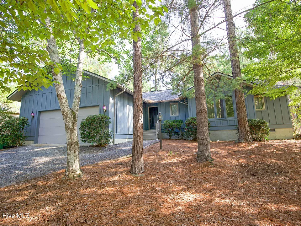 50 Surry Circle Dr N