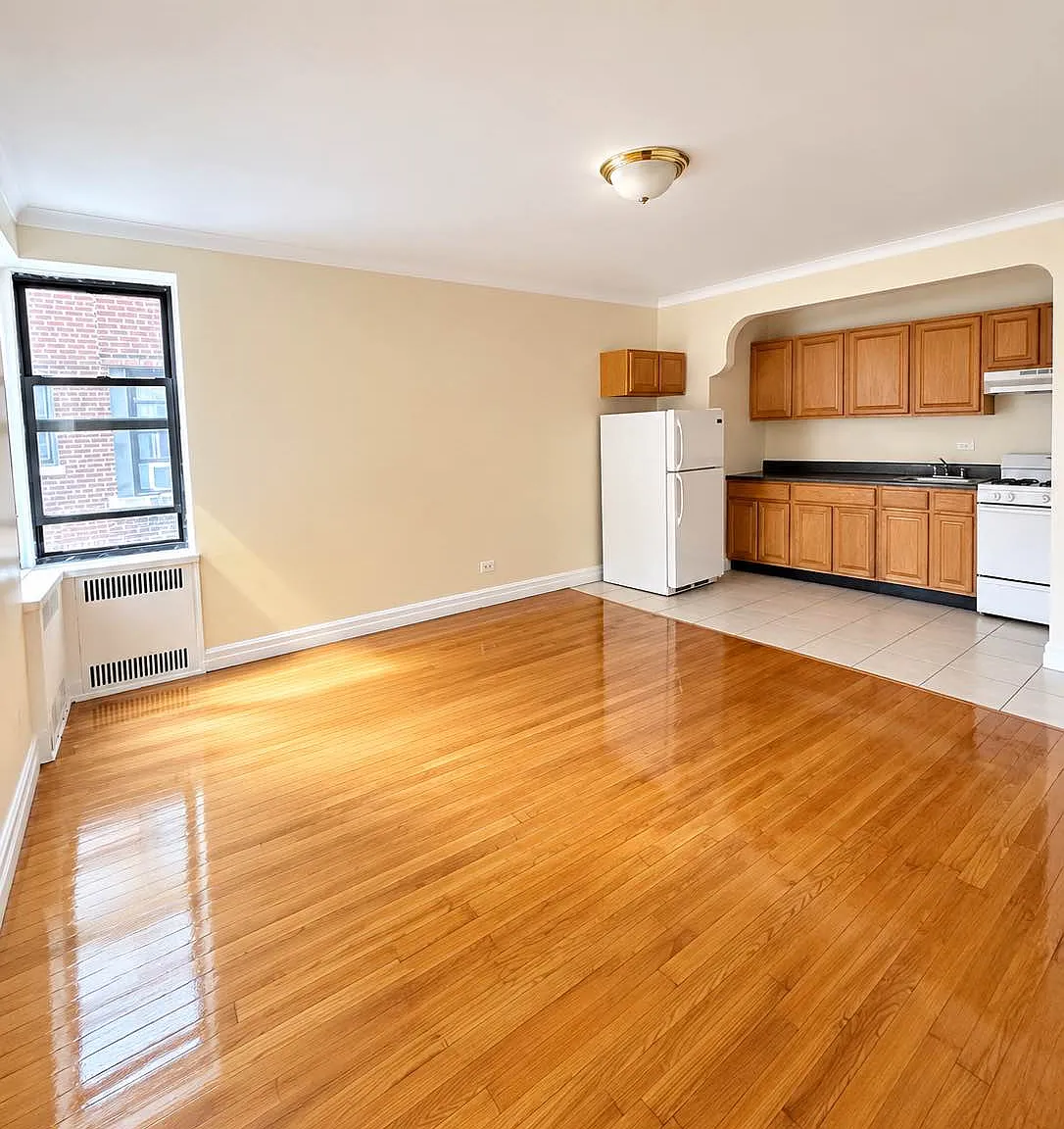 40-15 Hampton Street — Photo 2