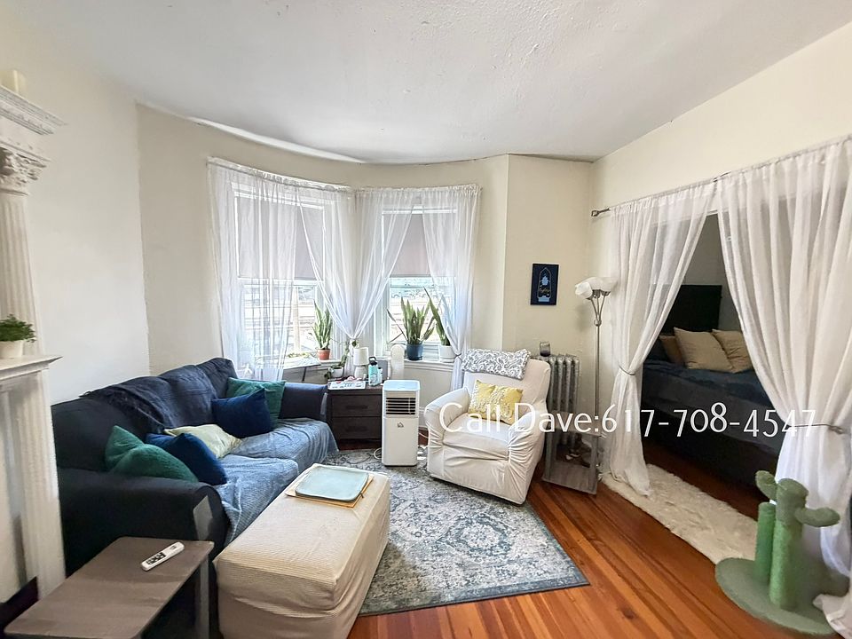 1st image of 1377 Commonwealth Ave APT 3
