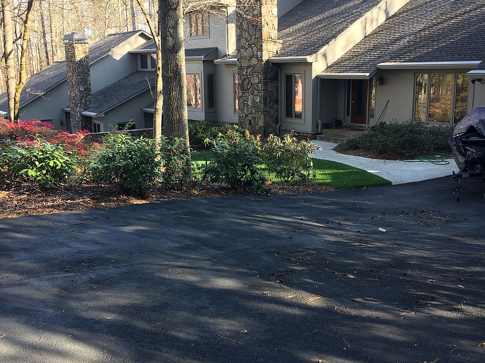 2nd image of 170 Hardage Dr