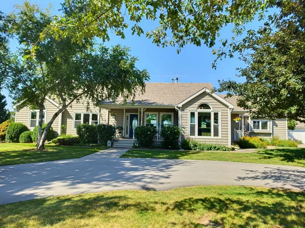 11389 Dakota St, Norwalk, IA 50211