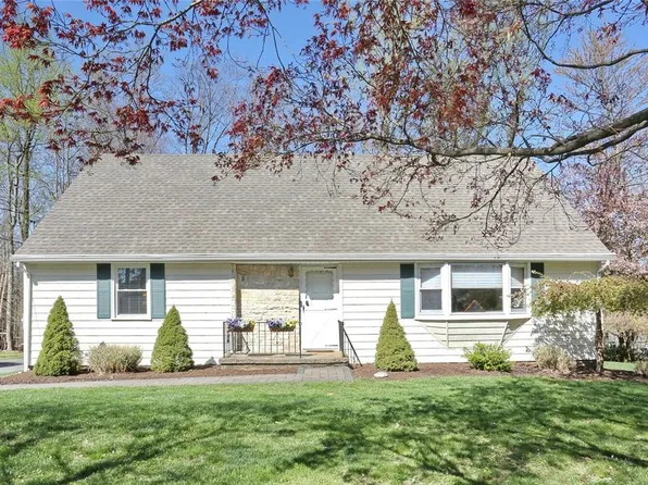 321 Fulle Drive, Valley Cottage, NY 10989