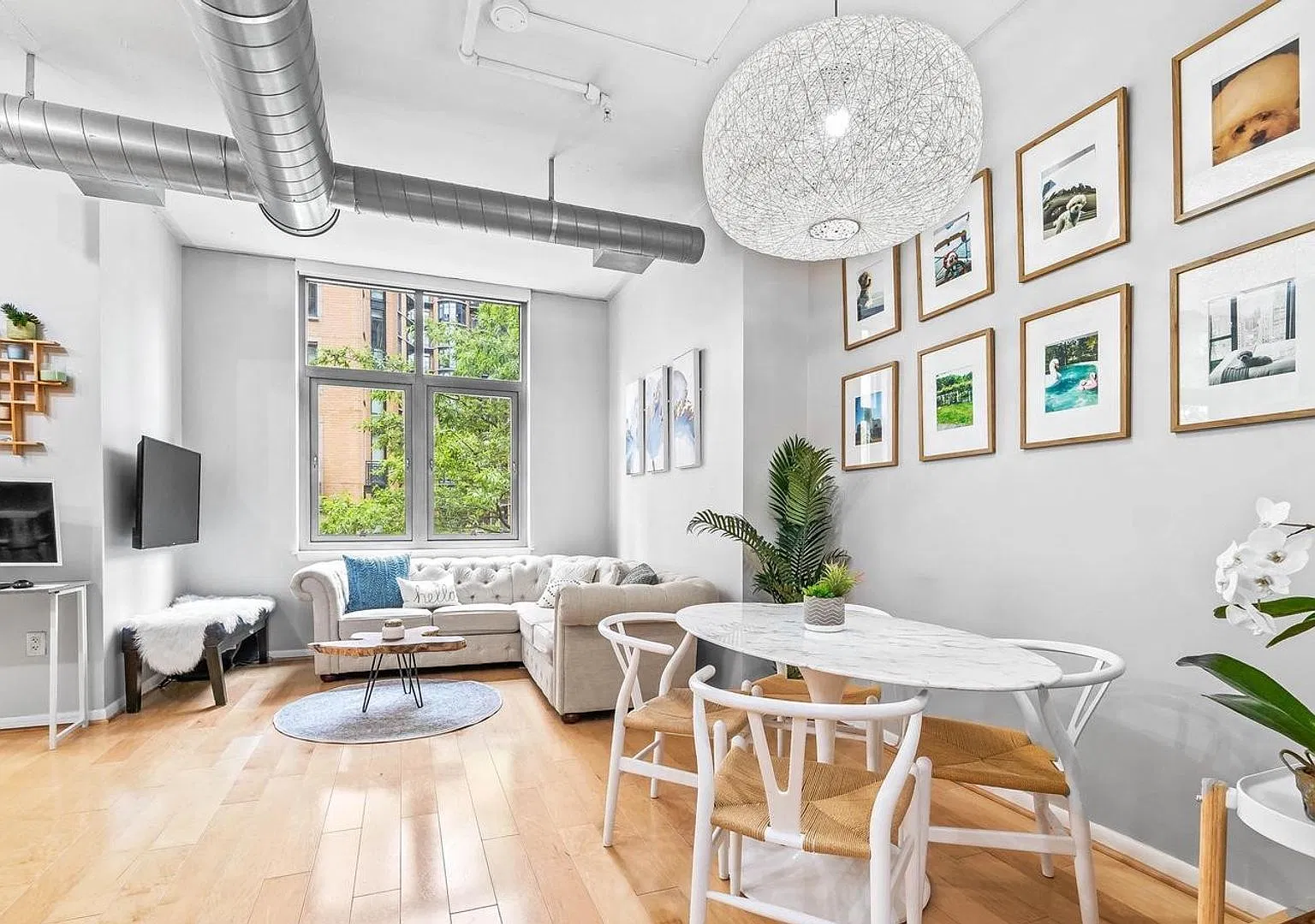 Fabulous 1BR/1BA Condo (garage parking included) Blocks from the Metro in Vibrant Mount Vernon Tr... — Photo 2