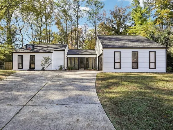 2411 Hidden Hills Dr, Marietta, GA 30066