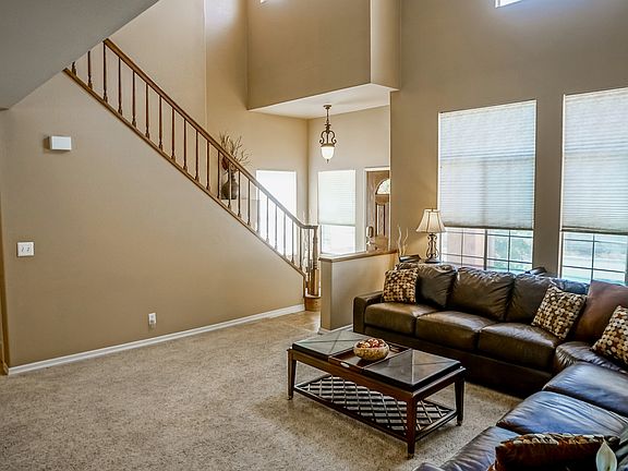 3rd image of 17915 Hatridge Ln