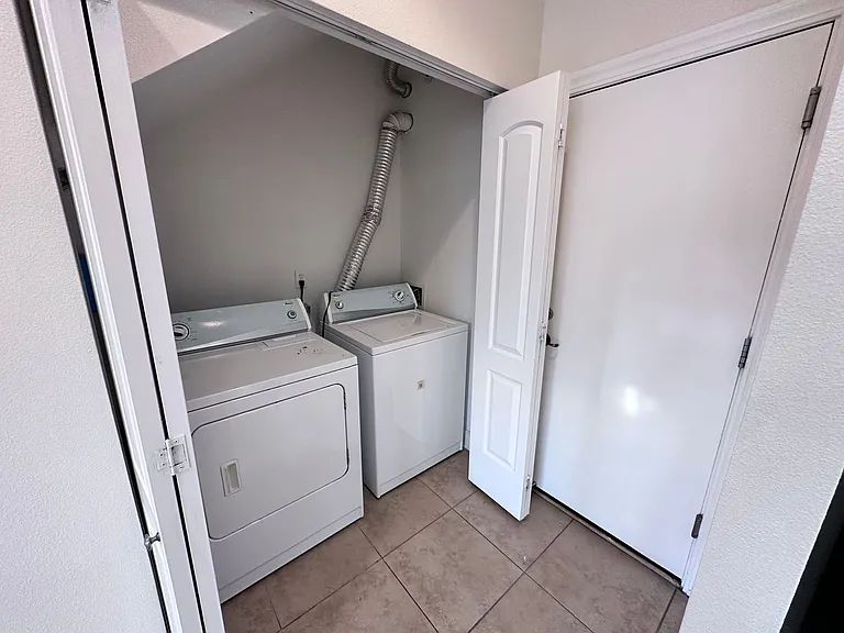 165 Lancaster Dr #2 — Photo 7