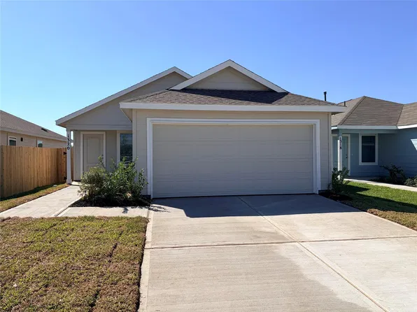 1320 Charlotte Way, Wharton, TX 77488