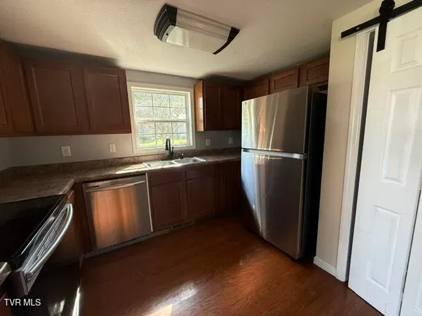 121 Jefferson St, Erwin, TN 37650