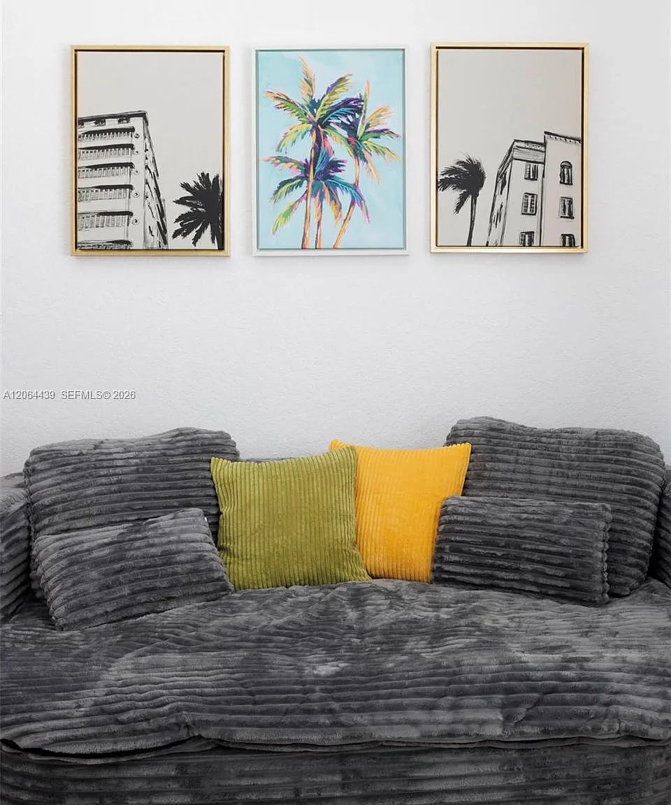 Welworth Condo — Photo 4
