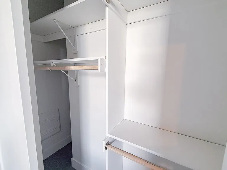 Dahlman Flats — Photo 36