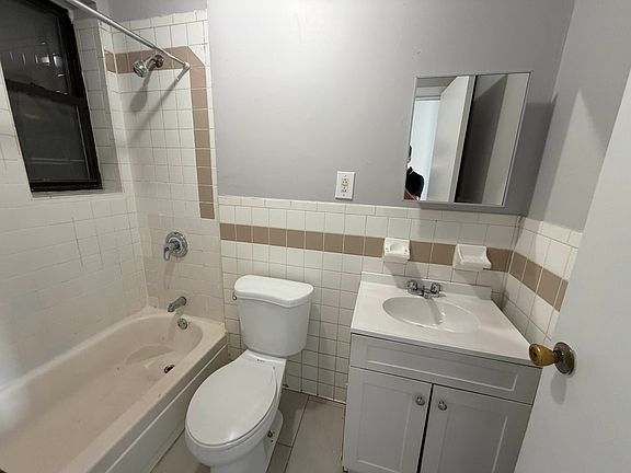 5th image of 710 E 138th St APT 11