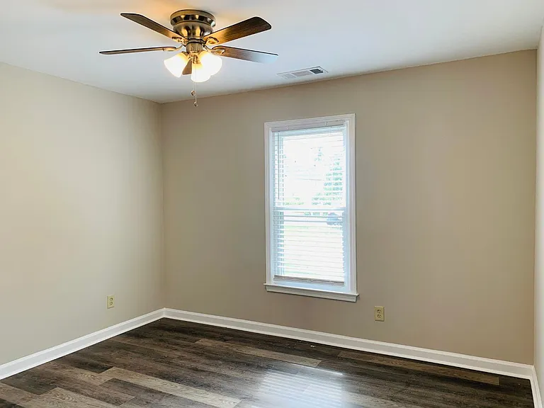 61 Garden Hills Dr — Photo 14