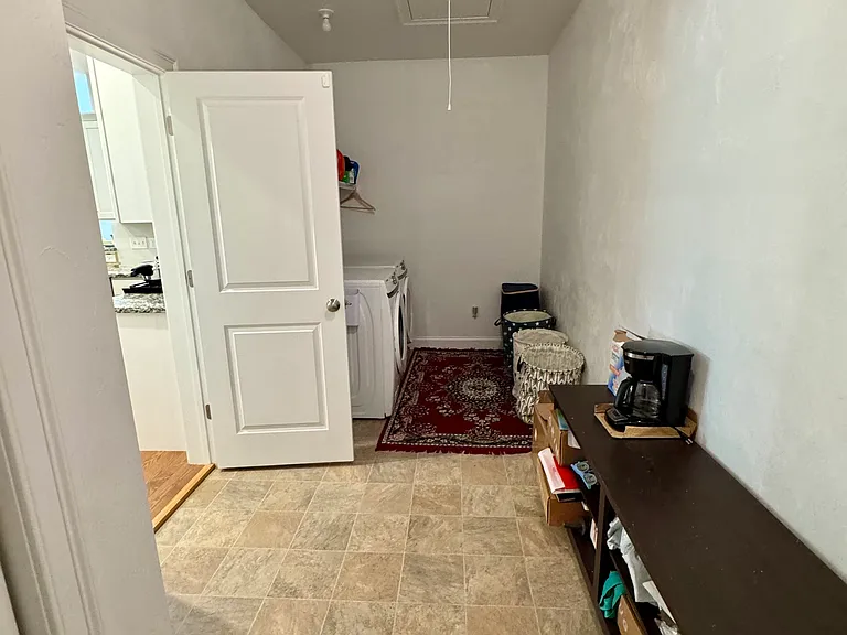27 Albert St — Photo 25