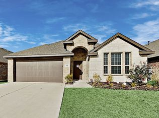 717 Jamestown Ln, Fate, TX 75189