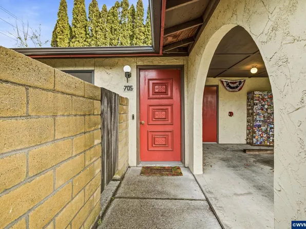 705 NW 29th St, Corvallis, OR 97330