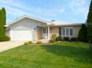 609 Gavin Ave, Romeoville, IL 60446