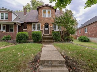 6425 Lindenwood Pl, Saint Louis, MO 63109