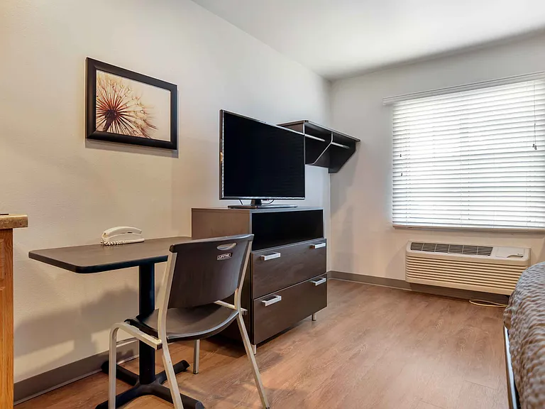 Studio Suite - 1 Full Bed