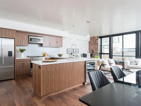 1238 Homer St #501, Vancouver, BC V6B 2Y5