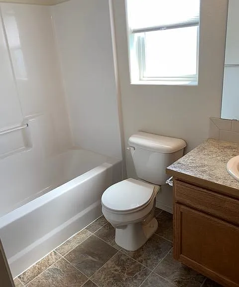 1718 NW Larch Wood Ct — Photo 13