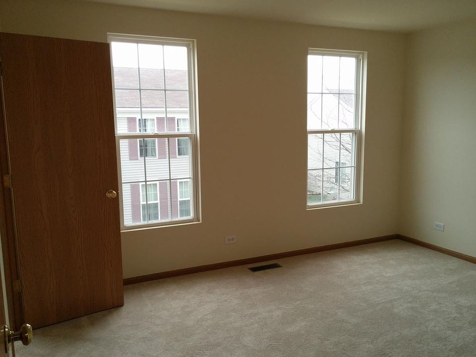 1st image of 895-4 Seasons Blvd