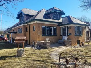 2976 N 77th St, Milwaukee, WI 53222
