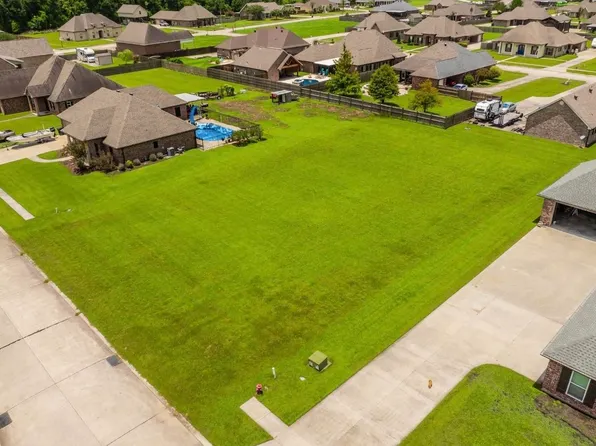 256 Beulah Louise Dr, Gray, LA 70359