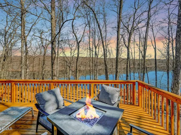 215 Brandyshire Dr, Tamiment, PA 18371