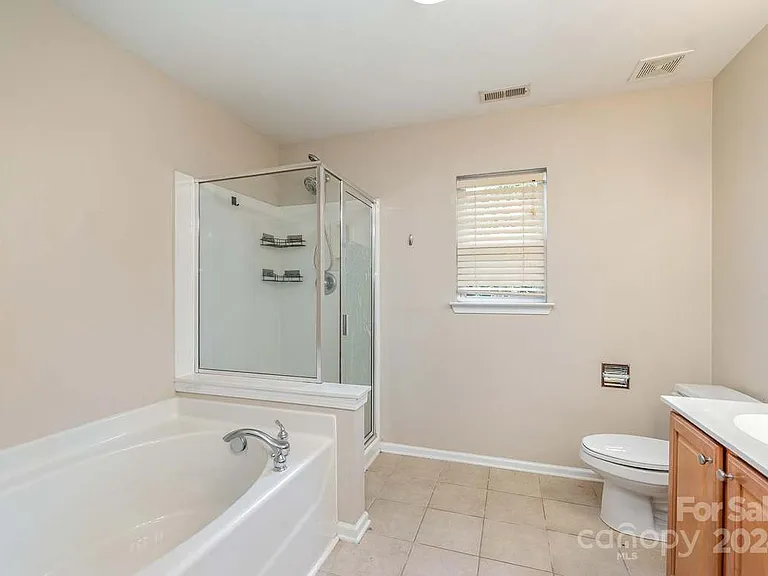 17323 Newlands Corner Ln — Photo 12